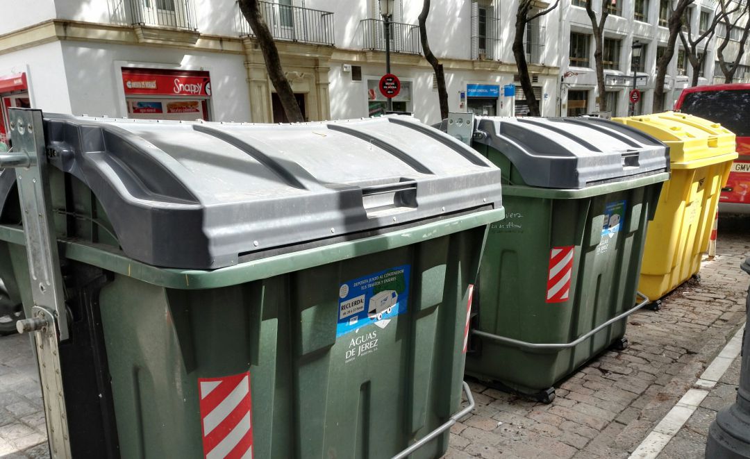El servicio se mantendrá los fines de semana y los festivos El servicio se mantendrá los fines de semana y los festivos