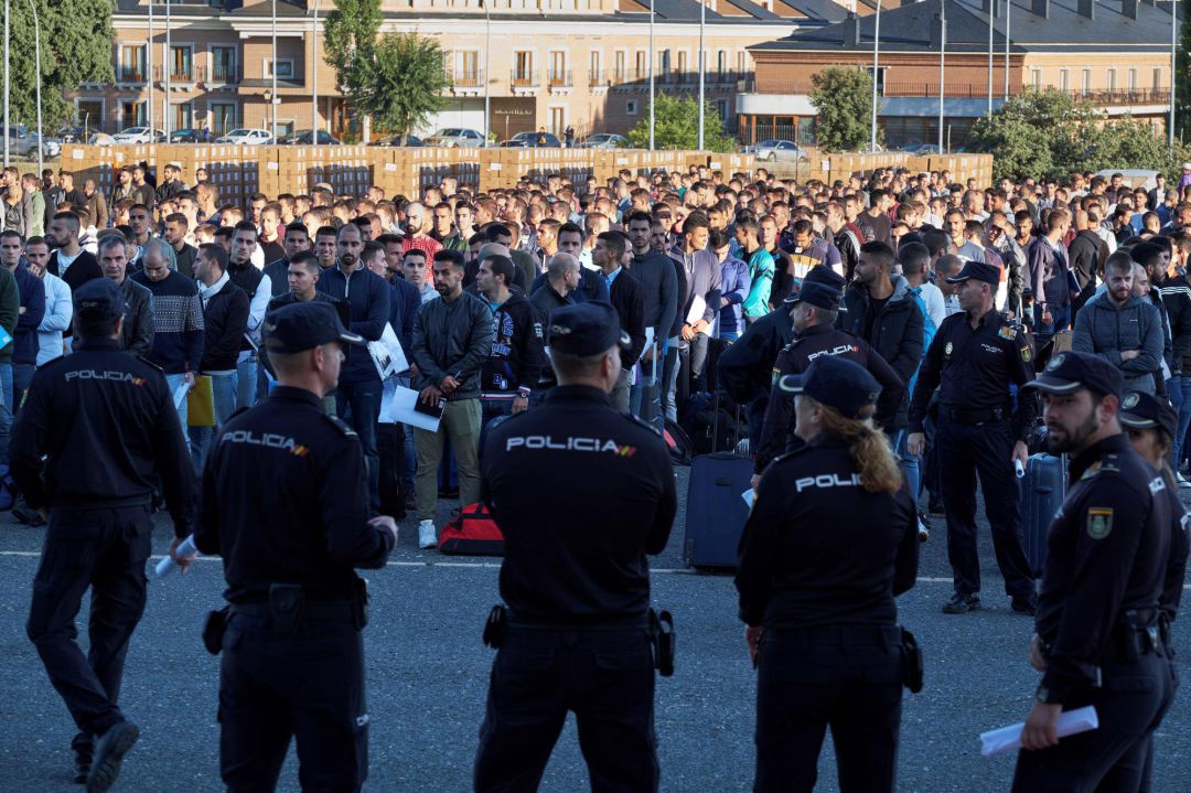 Más de 3.200 alumnos pertenecientes a la Escala Básica llegan a Ávila para iniciar el curso en la Academia Nacional de Policía Más de 3.200 alumnos pertenecientes a la Escala Básica llegan a Ávila para iniciar el curso en la Academia Nacional de Policía