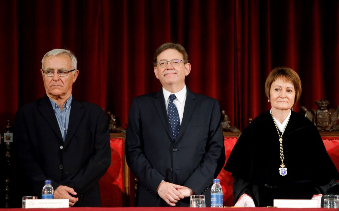 Joan Ribó, Ximo Puig y Mavi Mestre en el acto oficial de apertura del curso académico 2018-2019 Joan Ribó, Ximo Puig y Mavi Mestre en el acto oficial de apertura del curso académico 2018-2019