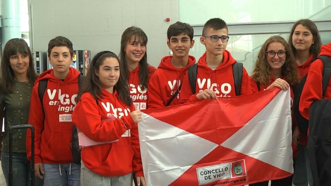 750 alumnos de Vigo emprenden su viaje a Inglaterra e Irlanda con las becas de inglés del Concello. 750 alumnos de Vigo emprenden su viaje a Inglaterra e Irlanda con las becas de inglés del Concello.