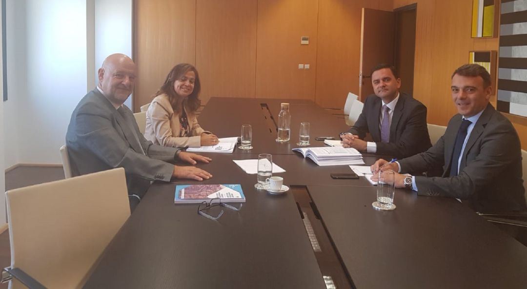 El Ministro Pedro Marques recibió en su despacho a la delegación del Eixo Atlántico El Ministro Pedro Marques recibió en su despacho a la delegación del Eixo Atlántico