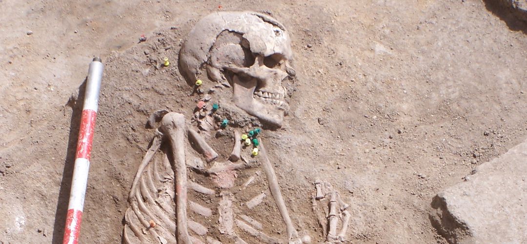 Este cuerpo de una mujer de 35-45 años, con un lujoso ajuar funerario, es uno de los más información puede aportar a los arqueólogos. Este cuerpo de una mujer de 35-45 años, con un lujoso ajuar funerario, es uno de los más información puede aportar a los arqueólogos.