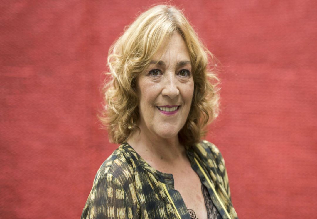 Carmen Maura vuelve al teatro con 'La golondrina', una historia de Guillem Clua sobre las relaciones entre madres e hijos, con el atentado terrorista de Orlando en 2016 de fondo: Carmen Maura: "Hago esta obra para las madres de hijos gais" Carmen Maura vuelve al teatro con 'La golondrina', una historia de Guillem Clua sobre las relaciones entre madres e hijos, con el atentado terrorista de Orlando en 2016 de fondo: Carmen Maura: "Hago esta obra para las madres de hijos gais"