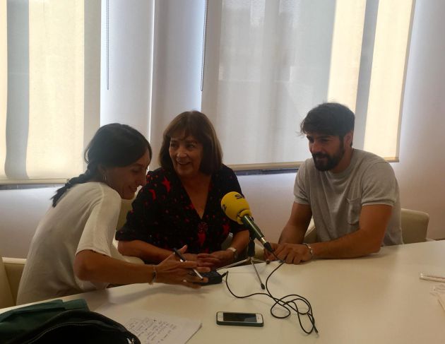 Carmen Maura y Félix Gómez, en un momento de la entrevista Carmen Maura y Félix Gómez, en un momento de la entrevista