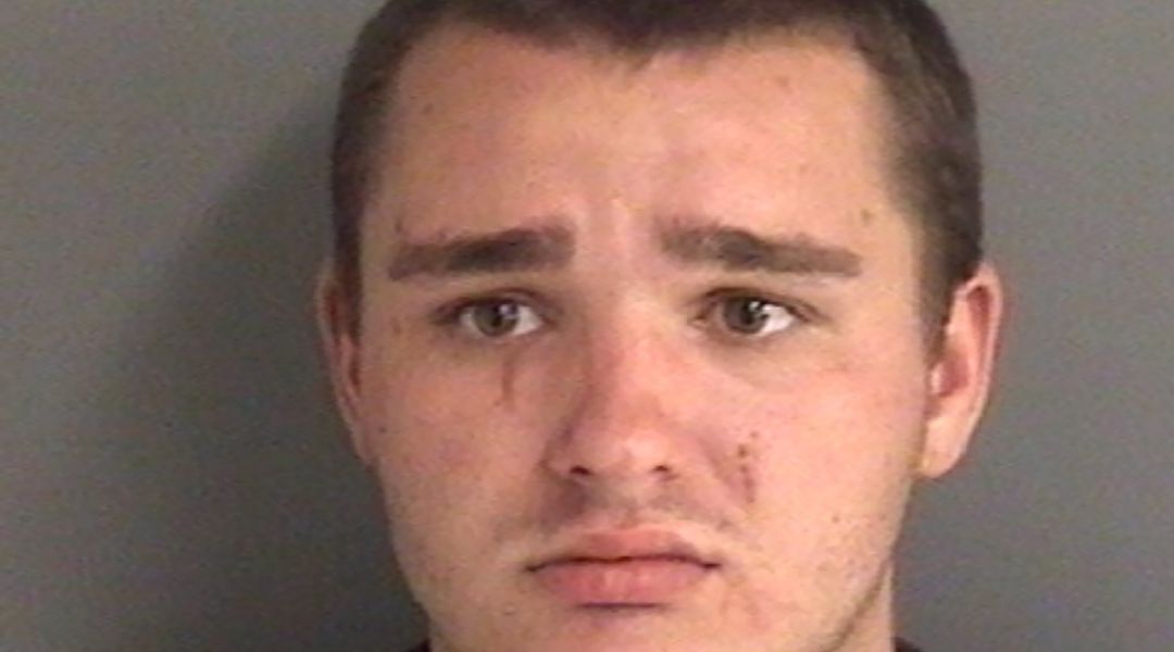 Fotografía facilitada por el departamento del Sheriff del condado de Story en Iowa (Estados Unidos) que muestra al estadounidense Collin Daniel Richards, arrestado como sospechoso del asesinato Fotografía facilitada por el departamento del Sheriff del condado de Story en Iowa (Estados Unidos) que muestra al estadounidense Collin Daniel Richards, arrestado como sospechoso del asesinato