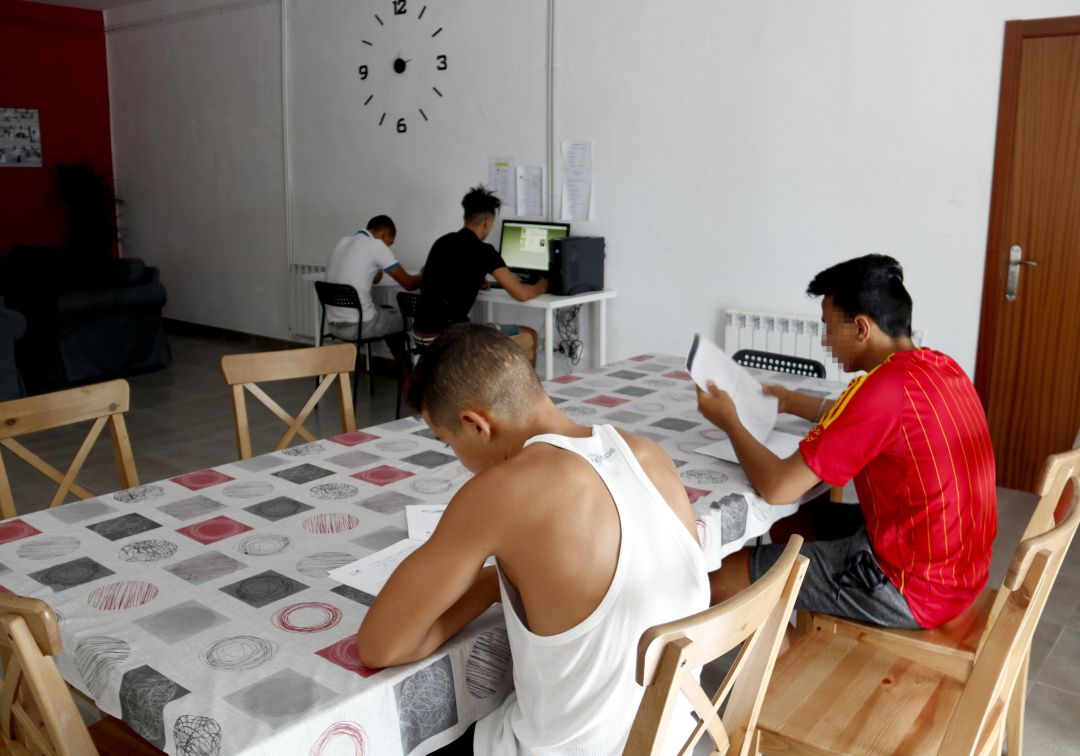 Més del doble de menors estrangers sense família a la demarcació
