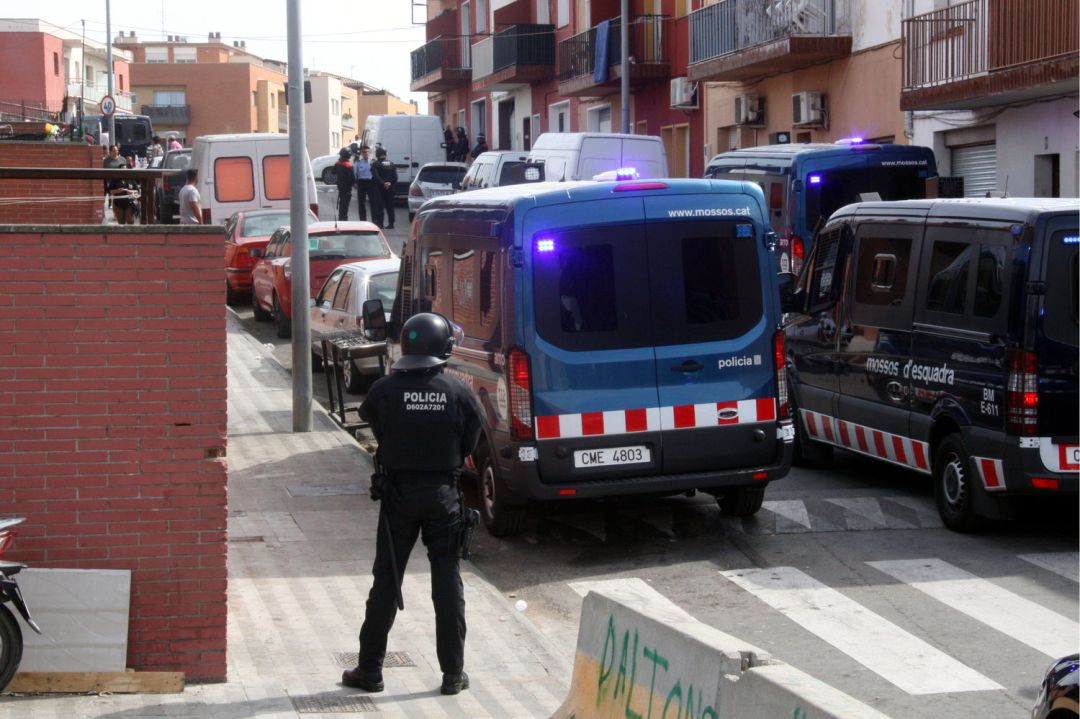 Un operatiu policial a Figueres Un operatiu policial a Figueres