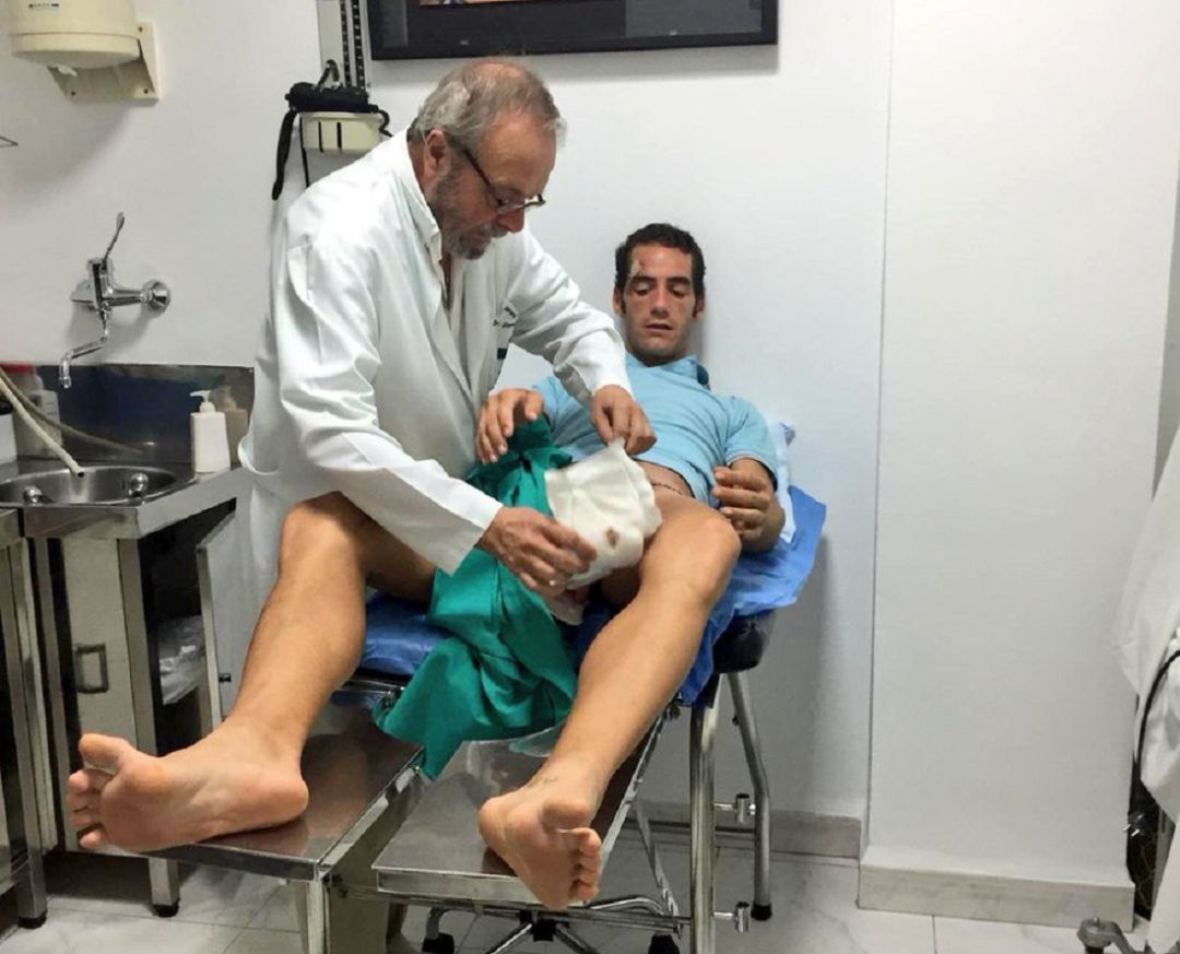 El diestro Pepe Moral ha sido reconocido por el doctor Domingo Jiménez nada más llegar este martes a Sevilla El diestro Pepe Moral ha sido reconocido por el doctor Domingo Jiménez nada más llegar este martes a Sevilla