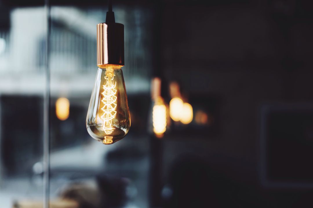 Este miércoles la luz volverá a alcanzar un precio récord en 2018. Este miércoles la luz volverá a alcanzar un precio récord en 2018.