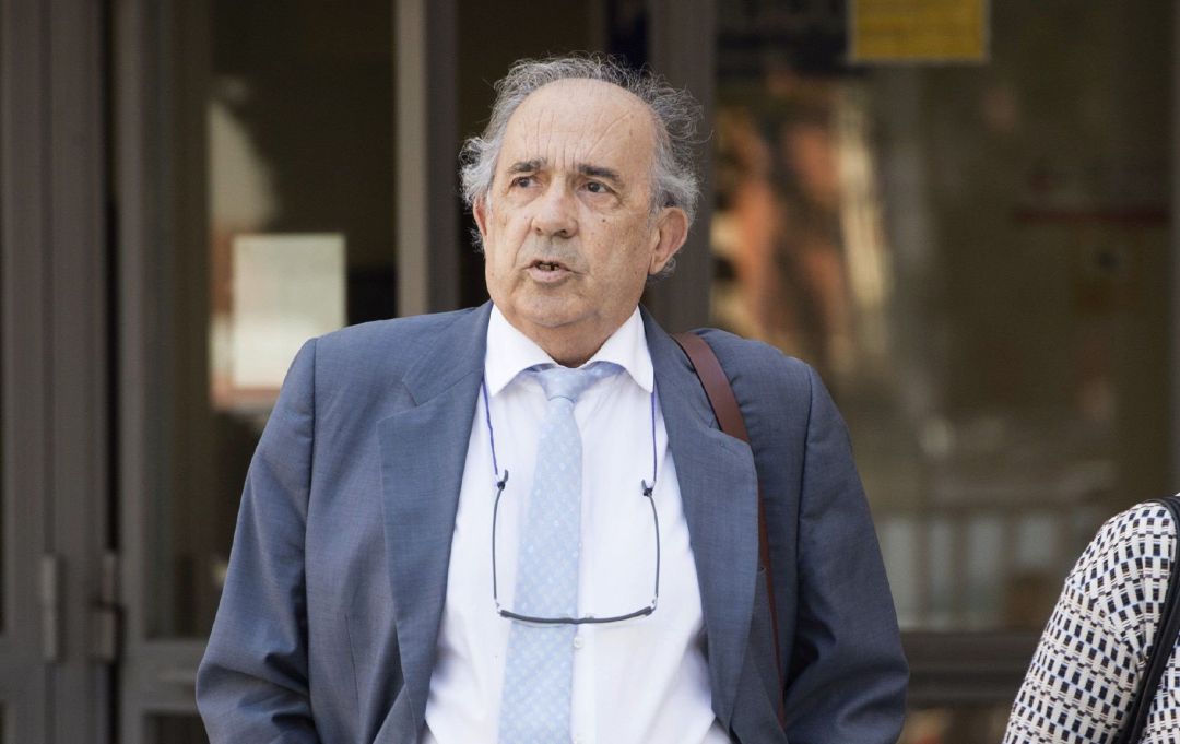 Enrique Álvarez Conde, director del Instituto de la URJC de los másteres de Cristina Cifuentes, Pablo Casado y Carmen Montón. Enrique Álvarez Conde, director del Instituto de la URJC de los másteres de Cristina Cifuentes, Pablo Casado y Carmen Montón.