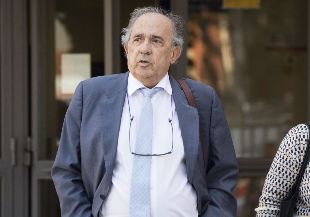 La Policía investiga pagos de Álvarez Conde a personas ajenas a la Rey Juan Carlos