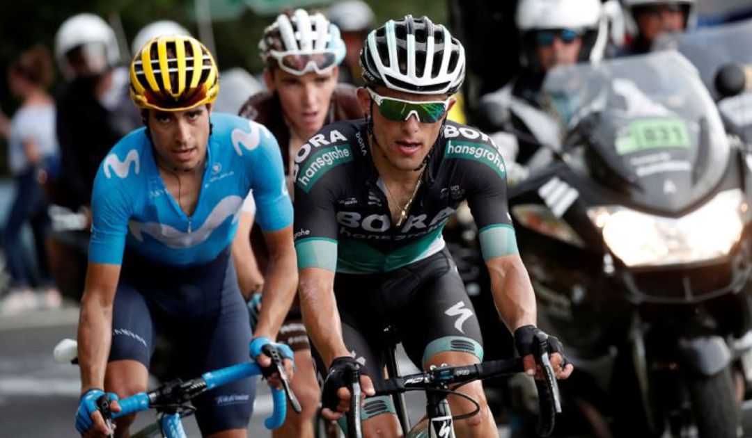 Mikel Landa, durante una etapa del Tour de Francia junto a Romain Bardet. Mikel Landa, durante una etapa del Tour de Francia junto a Romain Bardet.