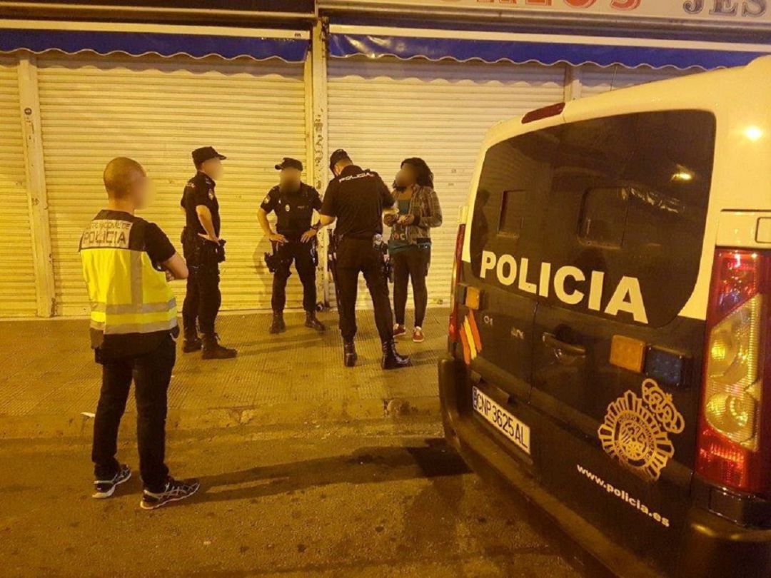 Agentes del servicio nocturno del CNP Agentes del servicio nocturno del CNP