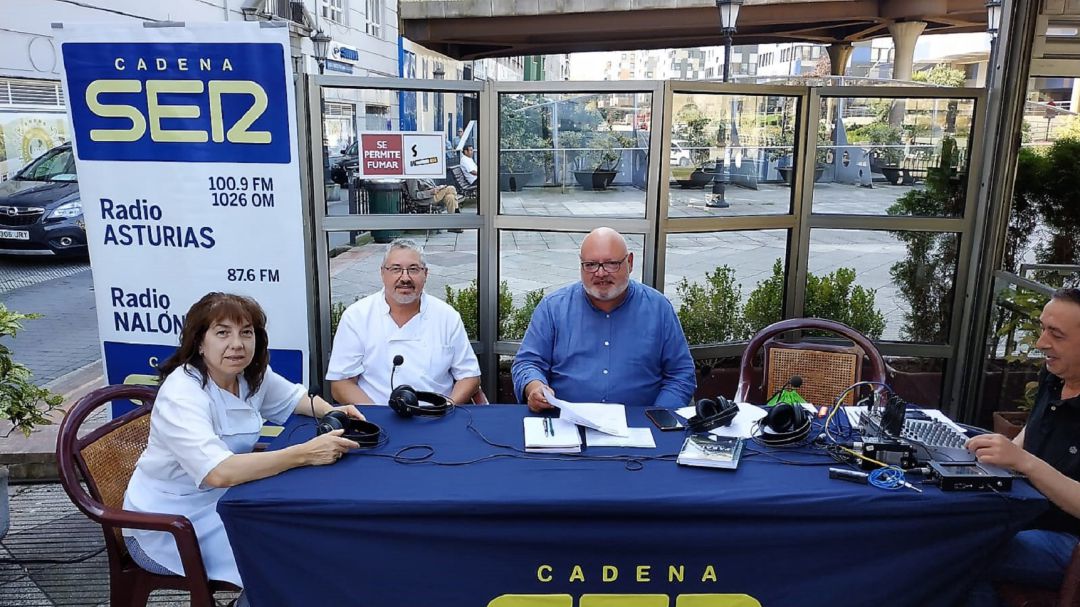 A la izquierda, Olinda y Juan Ramón de Santa Cristina A la izquierda, Olinda y Juan Ramón de Santa Cristina