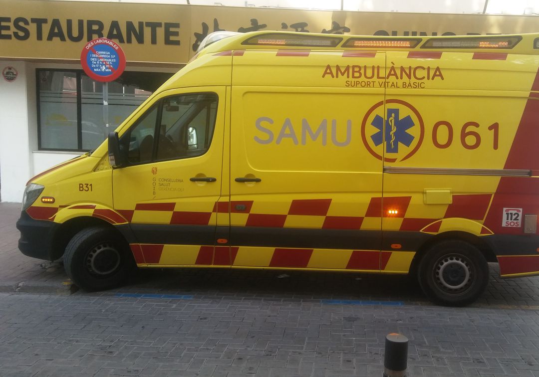 Fallece una mujer de 56 años en un accidente de moto en Cala Carbó