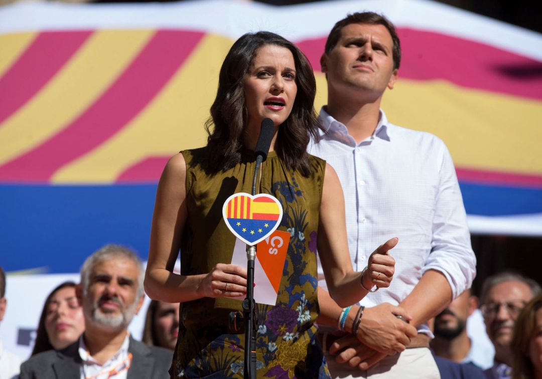 Arrimadas: "Al Gobierno debería darle vergüenza usar el pacto de violencia machista para alargar la legislatura"