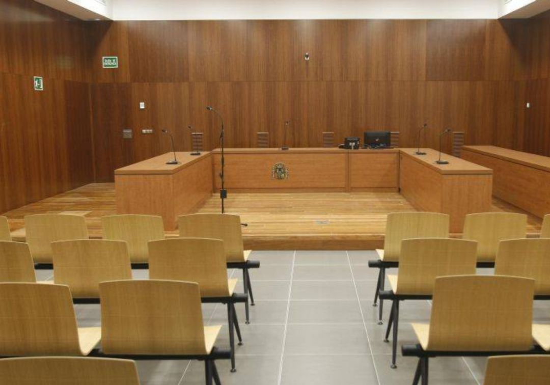 ¿Quién controla la calidad de los intérpretes en un juicio?