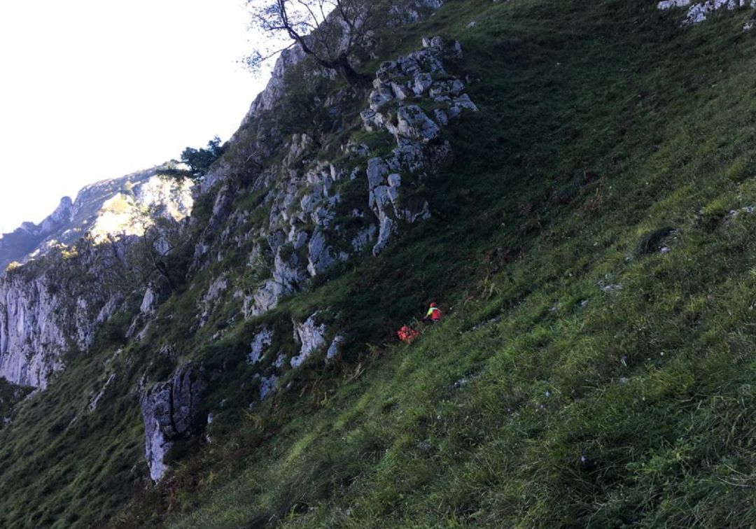 Muere un hombre tras caer por una canal en Pasada del Picayo