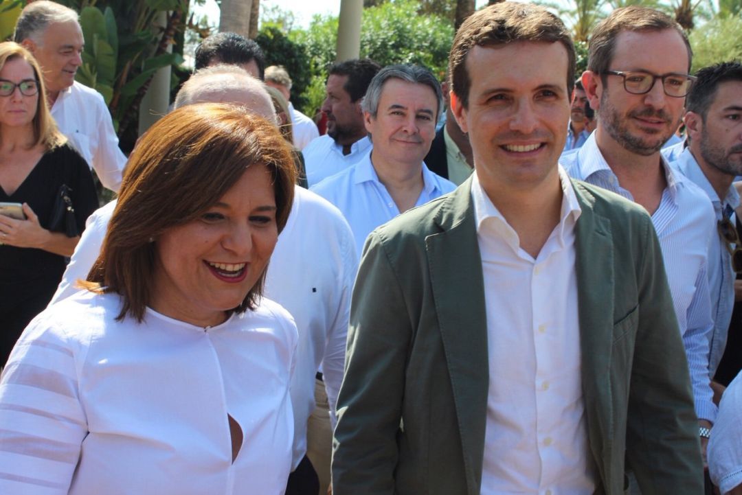 Isabel Bonig y Pablo Casado en un acto en Valencia Isabel Bonig y Pablo Casado en un acto en Valencia