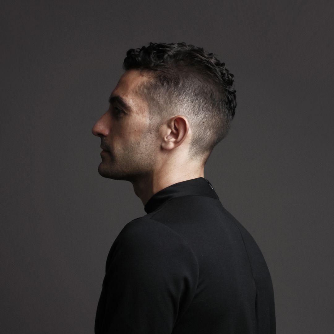 Rubén Chumillas, diseñador gráfico nominado a los premios Grammy latinos. Rubén Chumillas, diseñador gráfico nominado a los premios Grammy latinos.