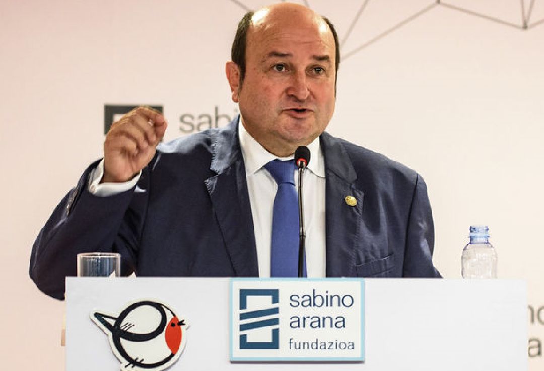 Ortuzar asegura que el ponente del PP para el nuevo estatuto está "inhabilitado" Ortuzar asegura que el ponente del PP para el nuevo estatuto está "inhabilitado"