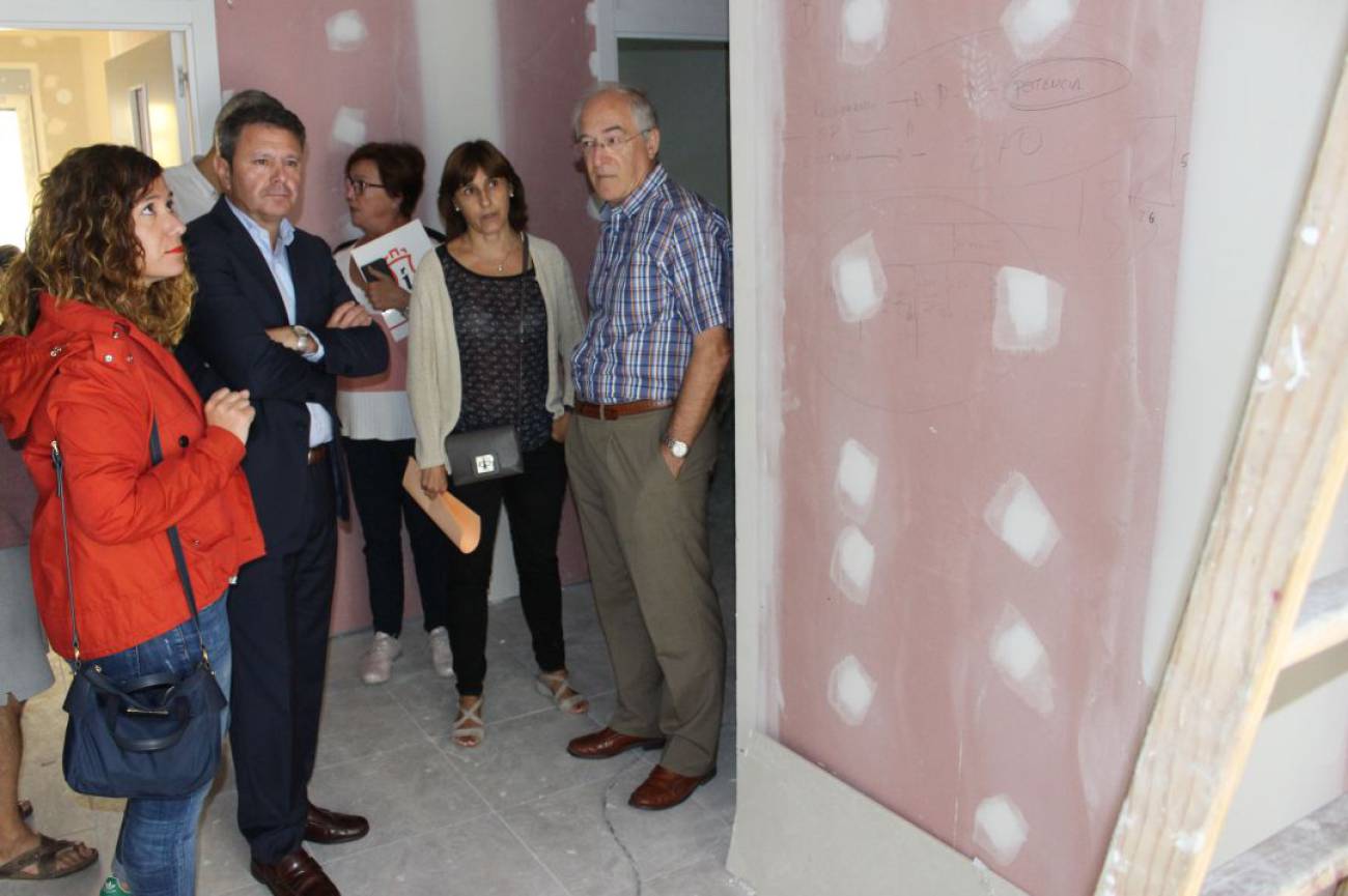 Visita al nuevo centro nocturno de responsables municipales. Visita al nuevo centro nocturno de responsables municipales.