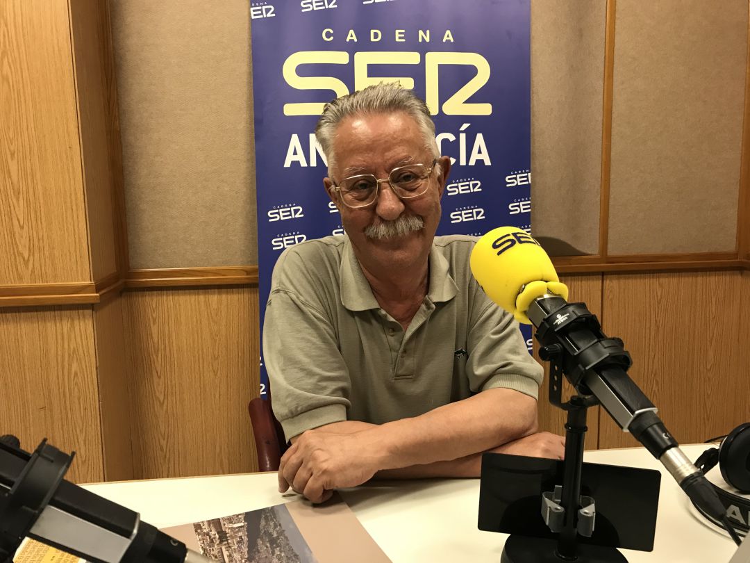 Nazario publica 'Sevilla y la casita de las pirañas' Nazario publica 'Sevilla y la casita de las pirañas'