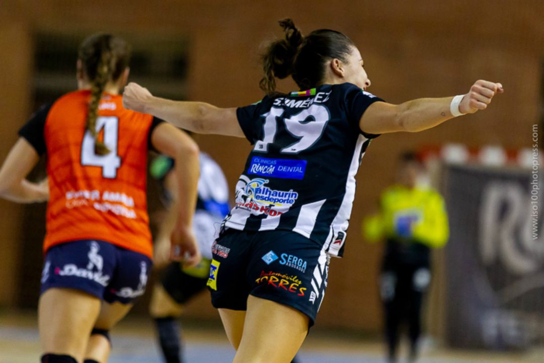 Sole López otra guerrera del Clínicas Rincón Sole López otra guerrera del Clínicas Rincón