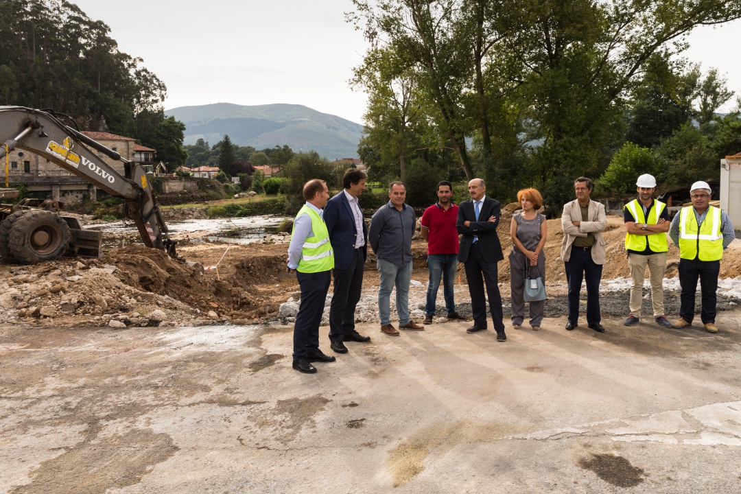 Inicio de las obras junto al rio Saja Inicio de las obras junto al rio Saja