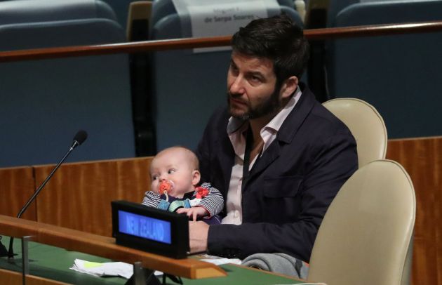 Clarke Gayford, pareja de la primera ministra de Nueva Zelanda. Clarke Gayford, pareja de la primera ministra de Nueva Zelanda.