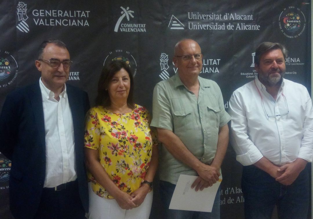 Gasterra homenajea a los cocineros Pepa Romans y Joël Roubuchon