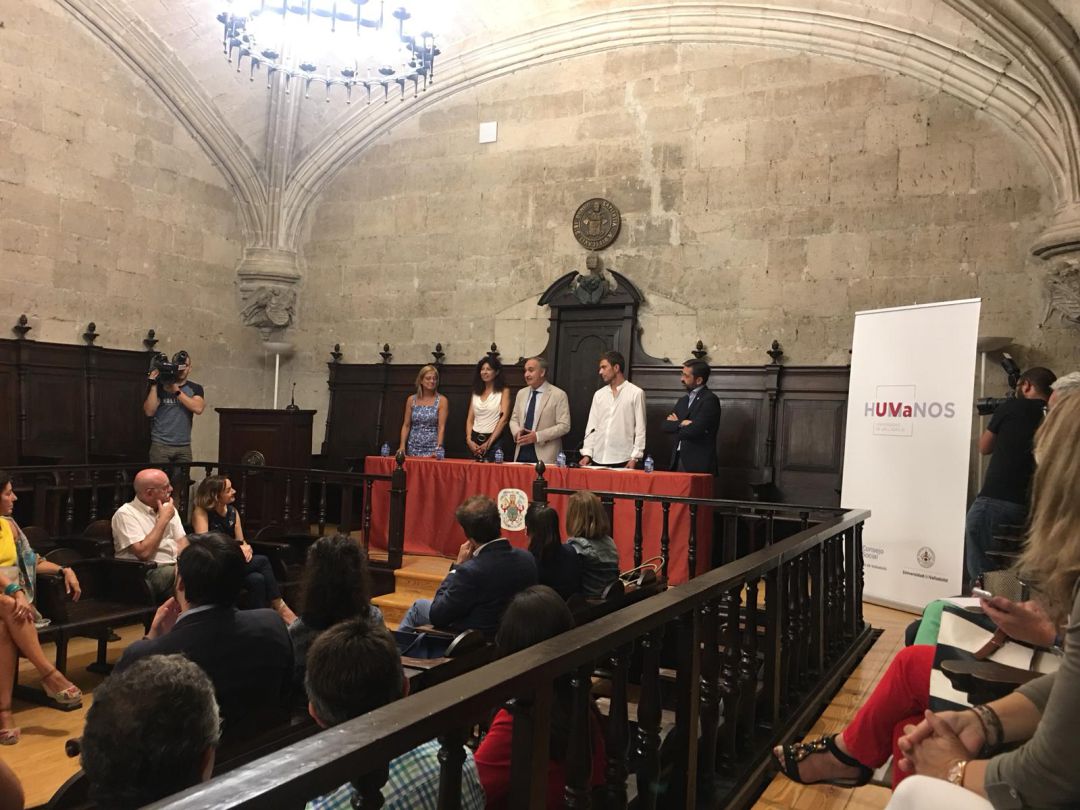 Estudiantes de la UVA presentan el proyecto 'Humanos' Estudiantes de la UVA presentan el proyecto 'Humanos'