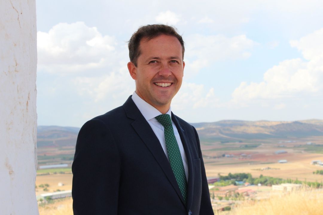 Carlos Velázquez Carlos Velázquez