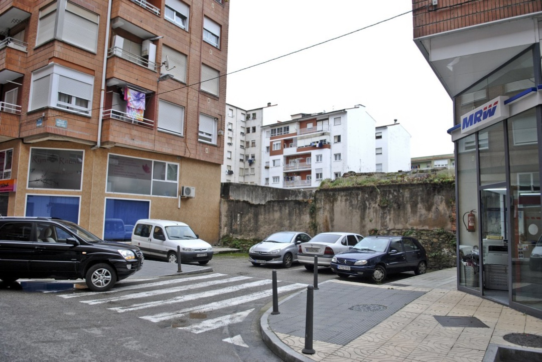 El tapón desde la calle Jesús Cancio El tapón desde la calle Jesús Cancio