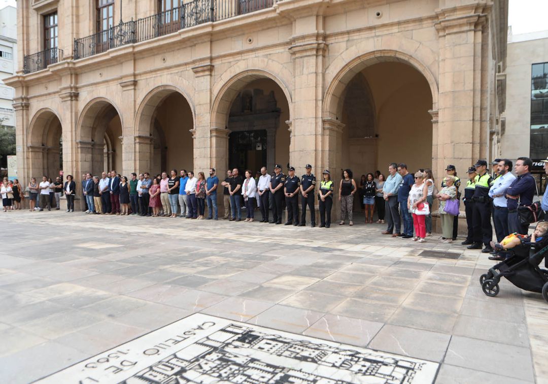 Conmoción en Castellón por el asesinato de Nerea y Martina a manos de su padre