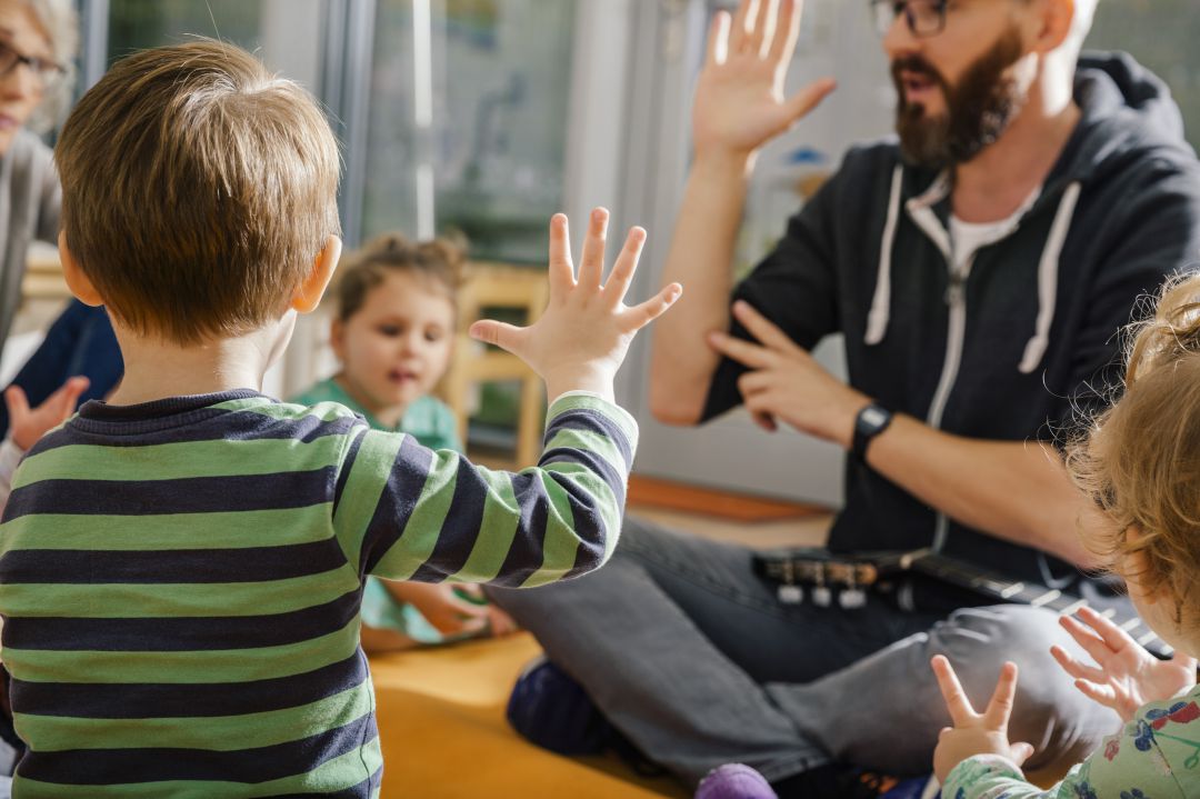 Educación: Educación se ahorra más de un millón de euros con los nuevos profesores Educación: Educación se ahorra más de un millón de euros con los nuevos profesores