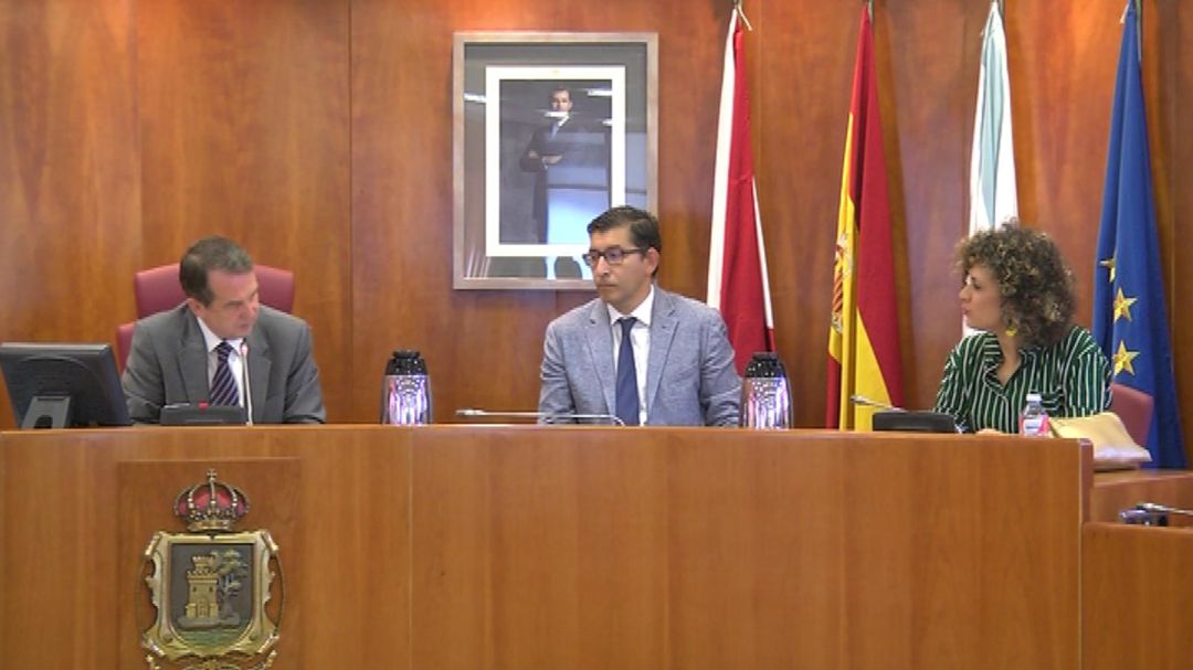 La presidenta de querENDO, en un moemento de su intervención en el pleno municipal de Vigo. La presidenta de querENDO, en un moemento de su intervención en el pleno municipal de Vigo.
