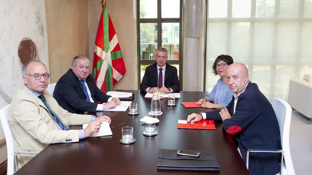CCOO y UGT vuelven a la mesa de diálogo social