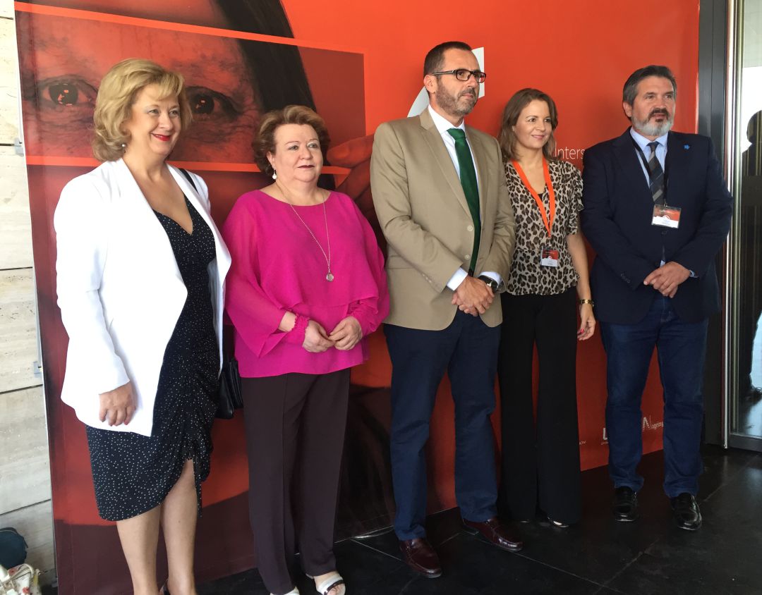 Foto de familia instantes antes de la inauguración del Congreso promovido por Ageing Lab Foto de familia instantes antes de la inauguración del Congreso promovido por Ageing Lab