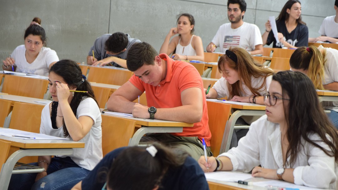 Las 100 mejores notas de la EBAU no pagarán matrícula universitaria