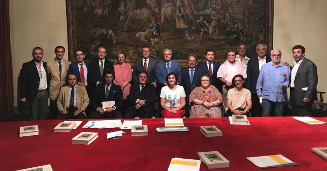 En la imagen, los miembros del jurado del Premio Taurino 'Ciudad de Sevilla'