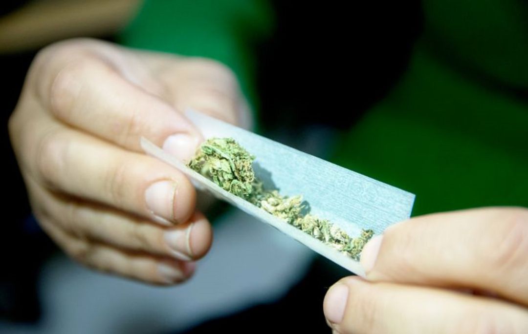 La Policía Nacional desmantela en Móstoles un "punto negro" de venta y consumo de drogas La Policía Nacional desmantela en Móstoles un "punto negro" de venta y consumo de drogas