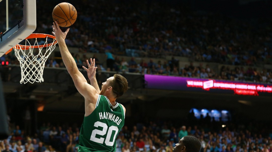 Gordon Hayward vuelve a sentirse jugador casi un año después