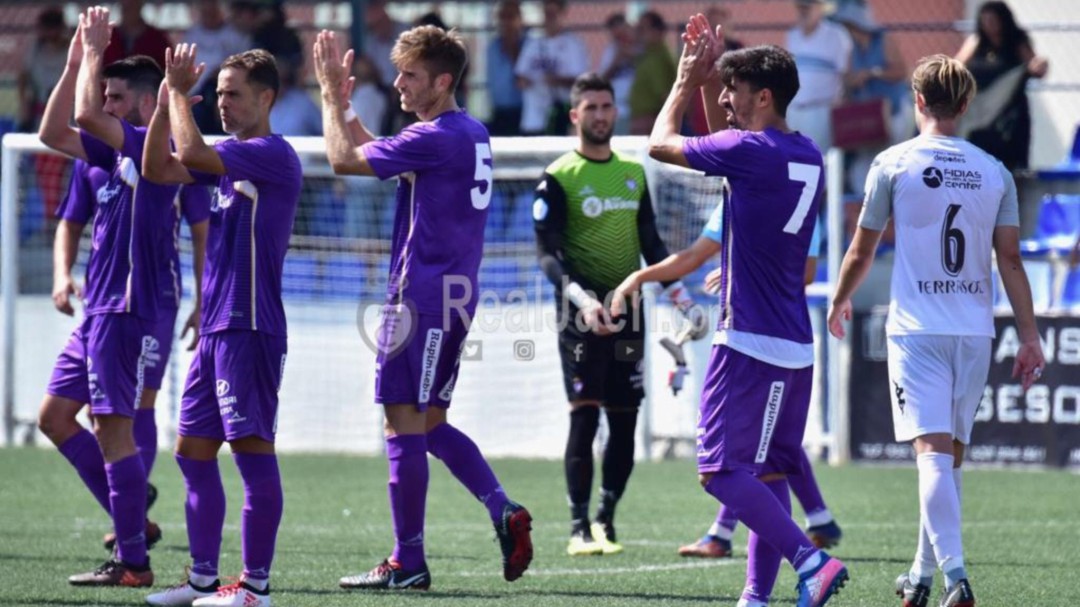 El Real Jaén se deja 2 puntos en Vélez
