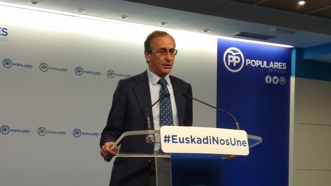 Alonso dice que el PNV está buscado la puerta de salida al pacto con PSOE porque le penaliza apoyar un Gobierno débil