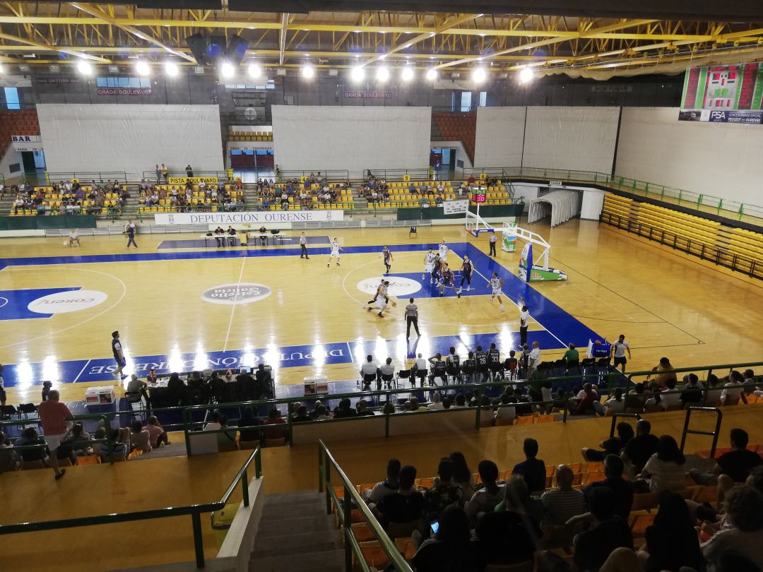 El Club Ourense Baloncesto, cierra la pretemporada en el Pazo de los deportes Paco Paz, con una victoria frente al Marín Peixe Galego,78-62.El próximo domingo día 7 de octubre, primer partido de la liga LEB Oro, donde el COB, visitará al Granada El Club Ourense Baloncesto, cierra la pretemporada en el Pazo de los deportes Paco Paz, con una victoria frente al Marín Peixe Galego,78-62.El próximo domingo día 7 de octubre, primer partido de la liga LEB Oro, donde el COB, visitará al Granada