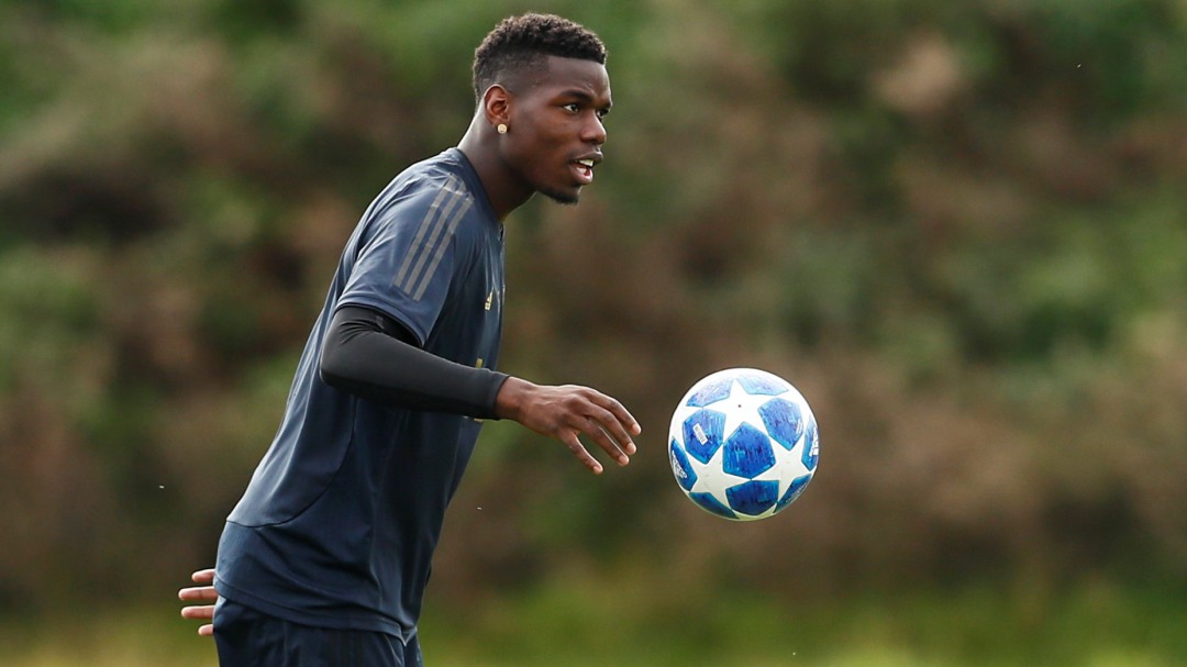 Shearer ataca a Pogba: No puede ni atar las botas de los históricos del United