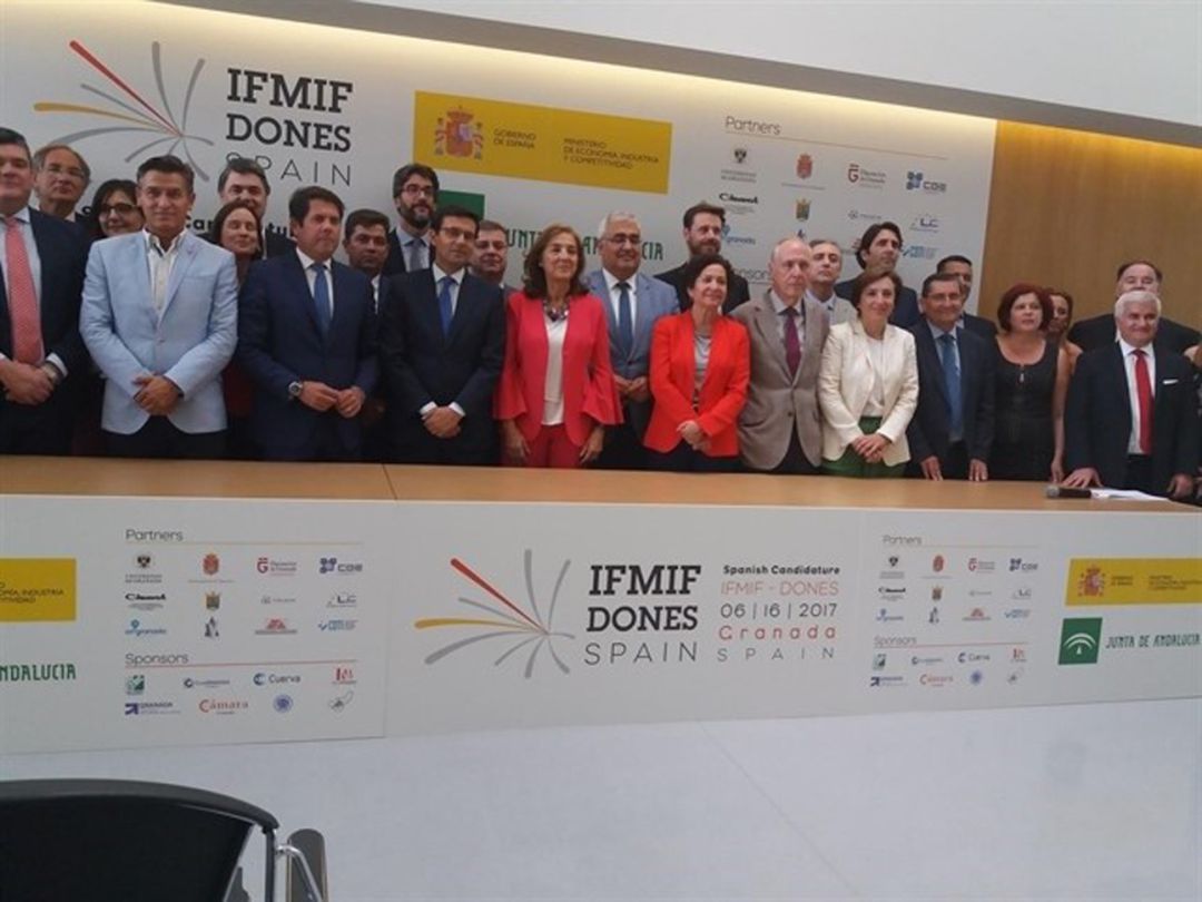 Imagen de archivo de una de las cumbres institucionales en apoyo a la candidatura del acelerador Imagen de archivo de una de las cumbres institucionales en apoyo a la candidatura del acelerador