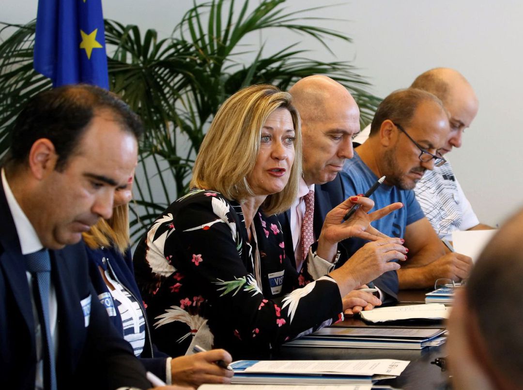 La consejera de Economía encabezó la delegación que viajó a Bruselas para informar sobre el cierre de Vestas en Villadangos La consejera de Economía encabezó la delegación que viajó a Bruselas para informar sobre el cierre de Vestas en Villadangos