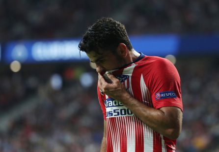 Diego Costa se retiró lesionado Diego Costa se retiró lesionado